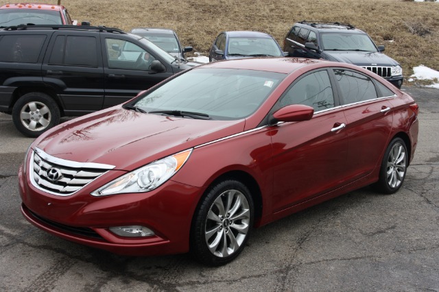 Hyundai Sonata 2011 photo 2