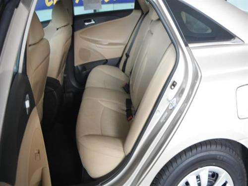 Hyundai Sonata 2011 photo 1