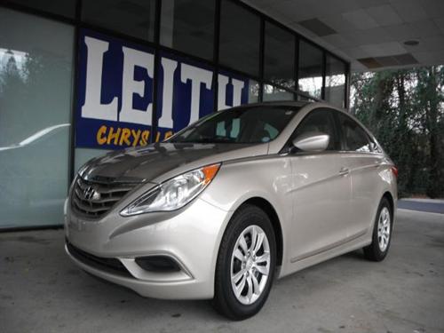 Hyundai Sonata 2011 photo 2