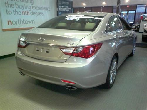 Hyundai Sonata 2011 photo 1