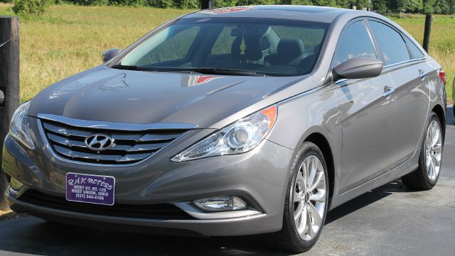 Hyundai Sonata 2011 photo 2