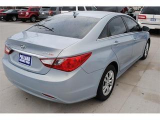 Hyundai Sonata 2011 photo 3
