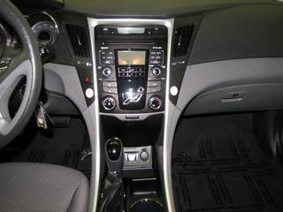 Hyundai Sonata 2011 photo 1