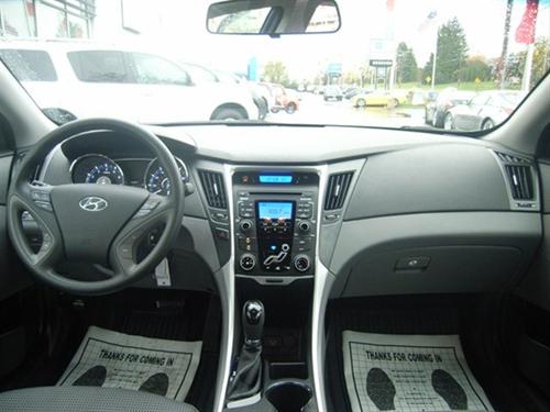 Hyundai Sonata 2011 photo 1