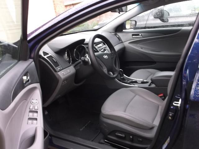 Hyundai Sonata 2011 photo 1