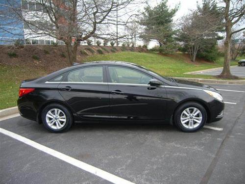 Hyundai Sonata 2011 photo 2