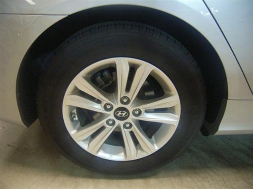 Hyundai Sonata 2011 photo 2