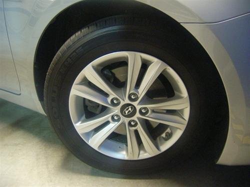 Hyundai Sonata 2011 photo 3