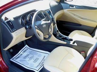 Hyundai Sonata 2011 photo 2