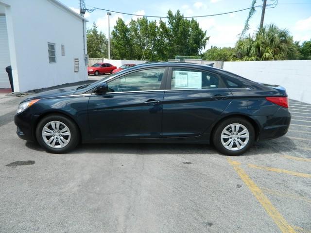 Hyundai Sonata 2011 photo 3