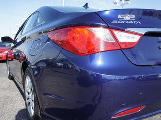 Hyundai Sonata 2011 photo 3