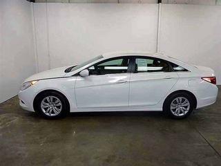 Hyundai Sonata 2011 photo 2