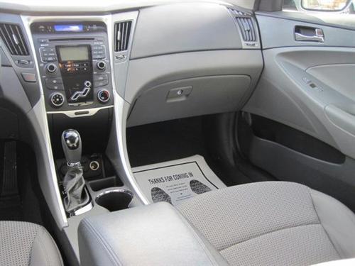 Hyundai Sonata 2011 photo 4