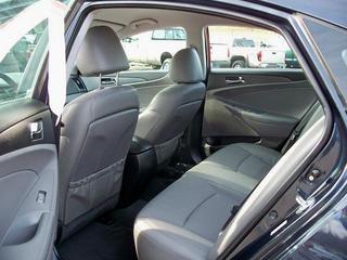 Hyundai Sonata 2011 photo 3