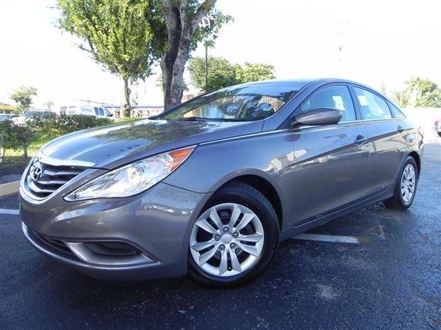 Hyundai Sonata 2011 photo 2