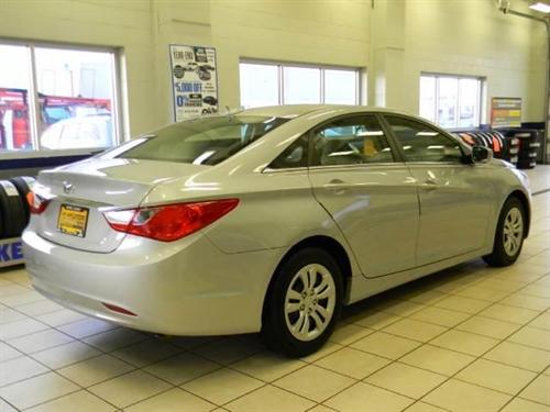 Hyundai Sonata 2011 photo 4