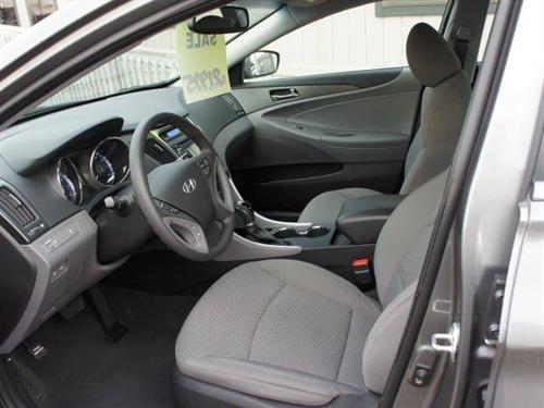 Hyundai Sonata 2011 photo 2