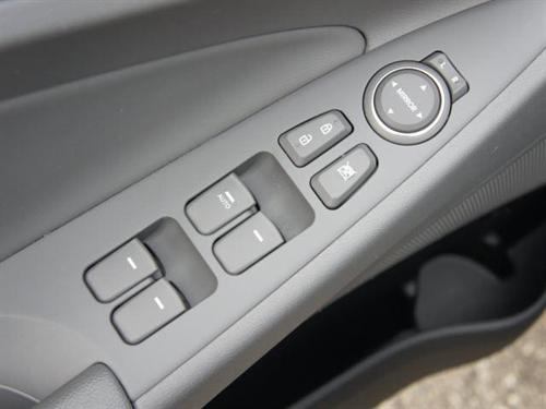 Hyundai Sonata 2011 photo 3