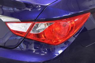 Hyundai Sonata 2011 photo 2