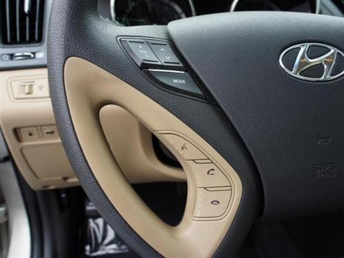 Hyundai Sonata 2011 photo 3