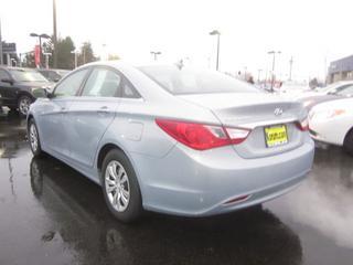 Hyundai Sonata 2011 photo 2
