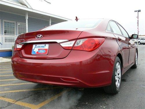 Hyundai Sonata 2011 photo 2