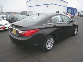 Hyundai Sonata 2011 photo 2