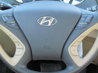 Hyundai Sonata 2011 photo 2