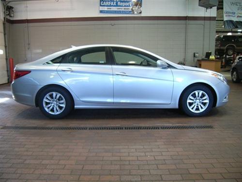 Hyundai Sonata 2011 photo 2