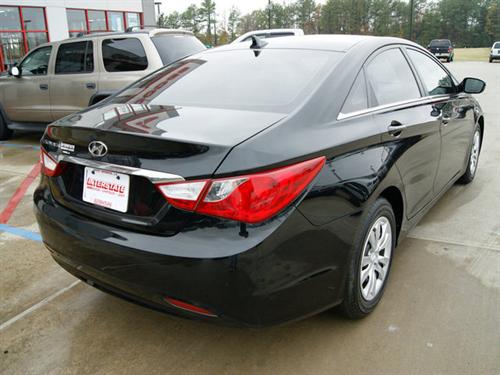 Hyundai Sonata 2011 photo 2