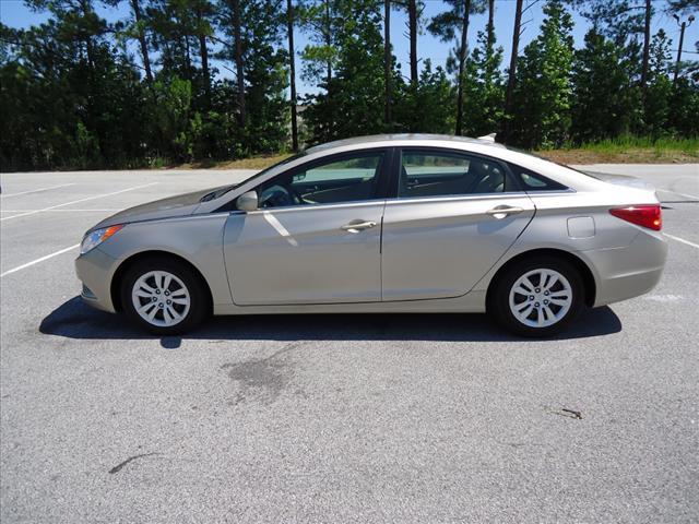 Hyundai Sonata 2011 photo 2
