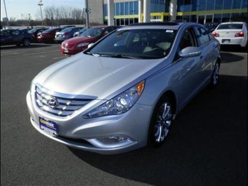 Hyundai Sonata 2011 photo 2