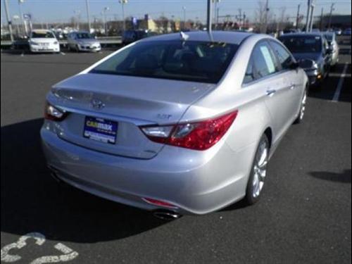 Hyundai Sonata 2011 photo 4