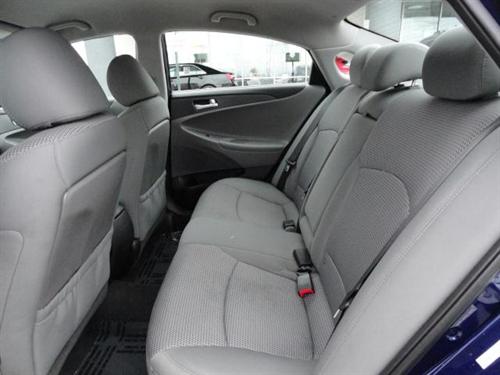 Hyundai Sonata 2011 photo 2