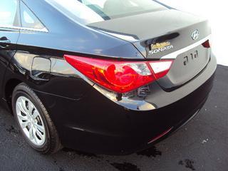 Hyundai Sonata 2011 photo 1