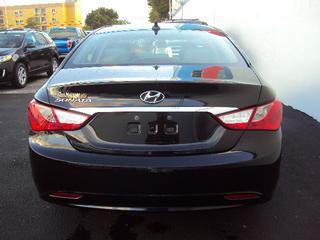 Hyundai Sonata 2011 photo 3