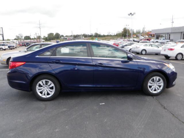Hyundai Sonata 2011 photo 1