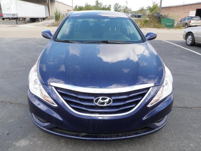 Hyundai Sonata 2011 photo 2