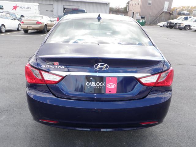 Hyundai Sonata 2011 photo 5