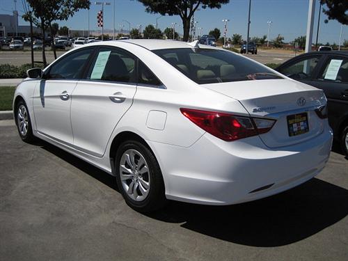 Hyundai Sonata 2011 photo 1