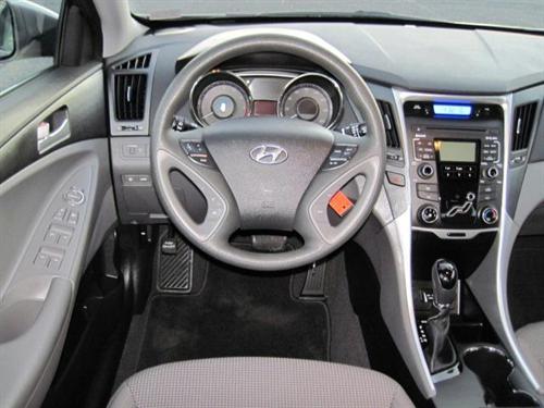 Hyundai Sonata 2011 photo 3