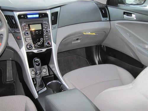 Hyundai Sonata 2011 photo 4