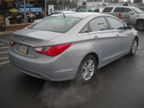 Hyundai Sonata 2011 photo 2
