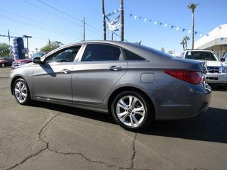 Hyundai Sonata 2011 photo 2