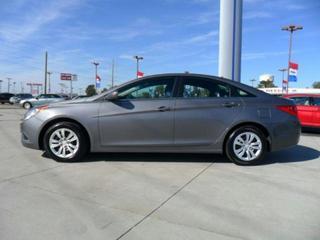 Hyundai Sonata 2011 photo 2