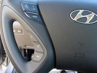 Hyundai Sonata 2011 photo 2