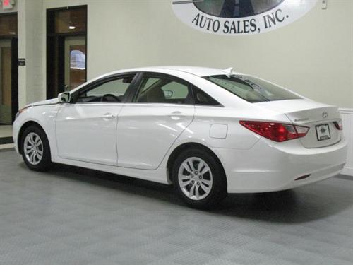 Hyundai Sonata 2011 photo 2
