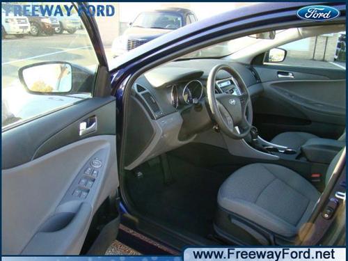 Hyundai Sonata 2011 photo 5