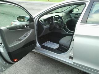 Hyundai Sonata 2011 photo 4