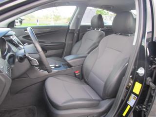 Hyundai Sonata 2011 photo 2